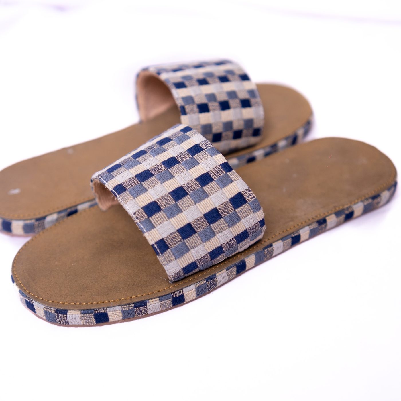 Checkered Comfort Sliders for Women